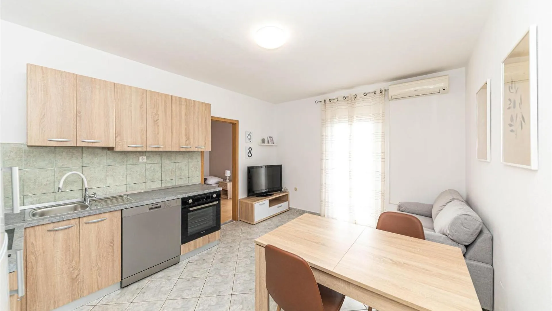 2 Bedroom Gorgeous Apartment In Kastel Gomilica Kastela Croatia