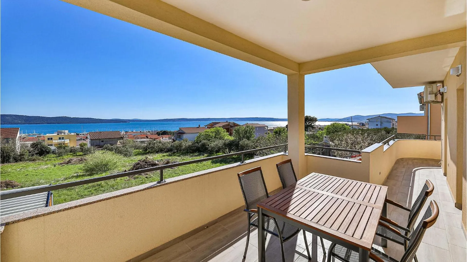 2 Bedroom Gorgeous Apartment In Kastel Gomilica Kastela